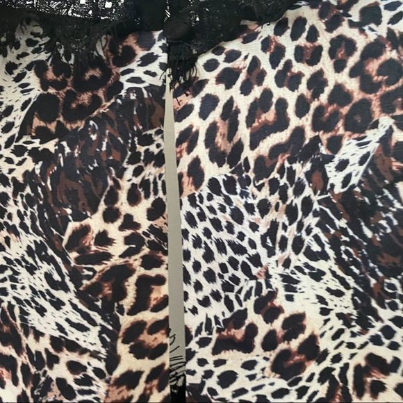 ⭐️Host Pick⭐️ 🆕 Elvi: Sleeveless Leopard Print & Lace Trim Midi Dress - Picture 7 of 13